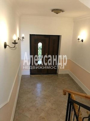 Продам трехкомнатную (3-комн.) квартиру, Чкалова ул, 34А, Гатчина г