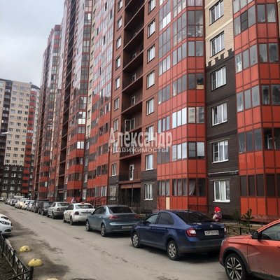 Продам трехкомнатную (3-комн.) квартиру, Шоссе в Лаврики ул, 87, Мурино п