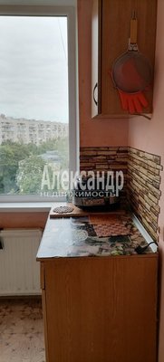 Продам трехкомнатную (3-комн.) квартиру, Белы Куна ул, д. 8, Санкт-Петербург г