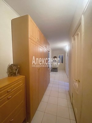 Продам многокомнатную квартиру, Дунайский пр-кт, д. 40 корп. 1, Санкт-Петербург г