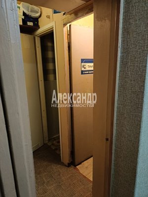 Продам комнату в 8-комн. квартире, Демьяна Бедного ул, 29, Санкт-Петербург г