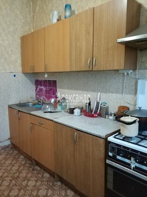 Продам трехкомнатную (3-комн.) квартиру, Пионерская ул, 2, Дубровка гп