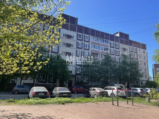 Продам двухкомнатную (2-комн.) квартиру, Александровская ул, д. 81 корп. 2, Всеволожск г