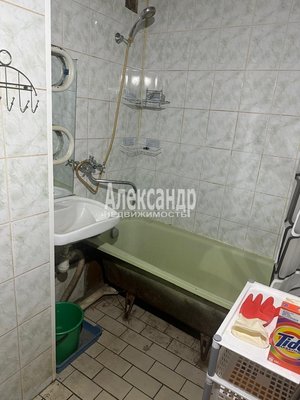 Продам двухкомнатную (2-комн.) квартиру, Александровская ул, д. 81 корп. 2, Всеволожск г