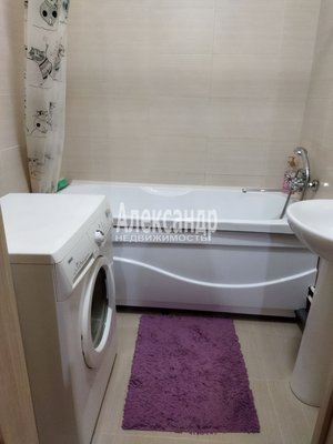 Продам двухкомнатную (2-комн.) квартиру, Героев пр-кт, д. 25 корп. 1, Санкт-Петербург г