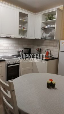 Продам двухкомнатную (2-комн.) квартиру, Новая ул, д. 13 корп. 2, Мурино п