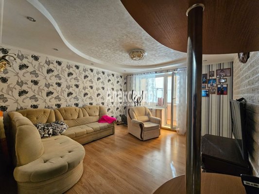 Продам двухкомнатную (2-комн.) квартиру, Советская ул, д. 12а, Лахденпохья г