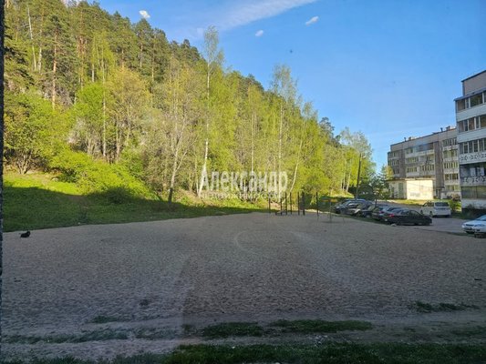 Продам двухкомнатную (2-комн.) квартиру, Советская ул, д. 12а, Лахденпохья г