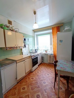 Продам трехкомнатную (3-комн.) квартиру, Кутузова б-р, д. 7, Выборг г