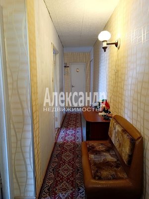 Продам трехкомнатную (3-комн.) квартиру, Кутузова б-р, д. 7, Выборг г