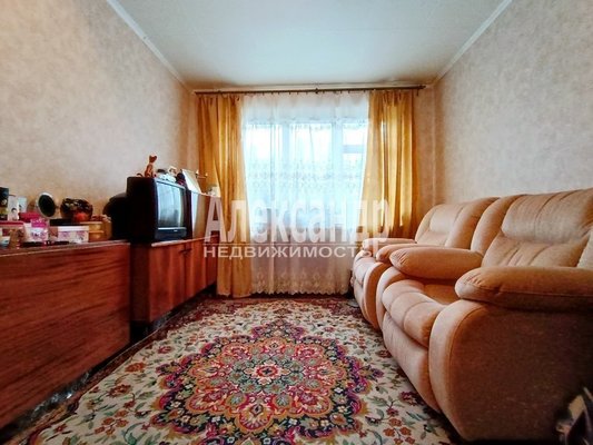 Продам двухкомнатную (2-комн.) квартиру, Центральная ул, д. 11, Возрождение п