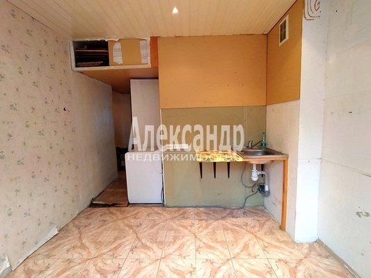 Продам трехкомнатную (3-комн.) квартиру, Лесной проезд, д. 17, Вещево поселок при железнодорожной стан п