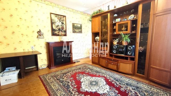 Продам трехкомнатную (3-комн.) квартиру, Кривоносова ул, д. 11 корп. б, Выборг г