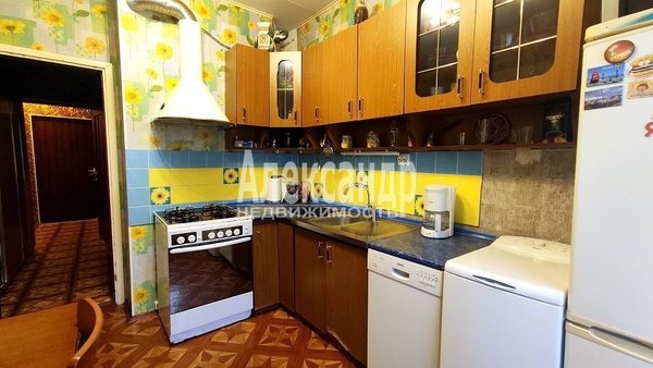 Продам трехкомнатную (3-комн.) квартиру, Кривоносова ул, д. 11 корп. б, Выборг г