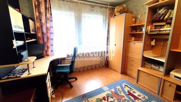 Продам трехкомнатную (3-комн.) квартиру, Кривоносова ул, д. 11 корп. б, Выборг г