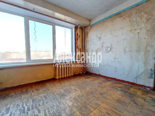 Продам трехкомнатную (3-комн.) квартиру, Кутузова б-р, д. 11, Выборг г