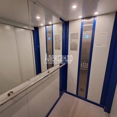Продам однокомнатную (1-комн.) квартиру, Российский пр-кт, д. 3 корп. 1, Санкт-Петербург г