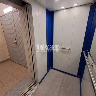 Продам однокомнатную (1-комн.) квартиру, Российский пр-кт, д. 3 корп. 1, Санкт-Петербург г