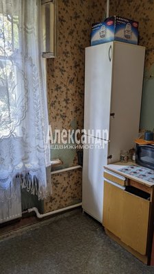 Продам комнату в 3-комн. квартире, Курляндская ул, д. 29/31, Санкт-Петербург г