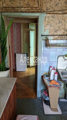 Продам комнату в 3-комн. квартире, Курляндская ул, д. 29/31, Санкт-Петербург г