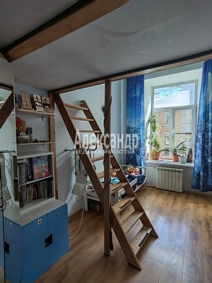 Продам многокомнатную квартиру, Литейный пр-кт, д. 35, Санкт-Петербург г