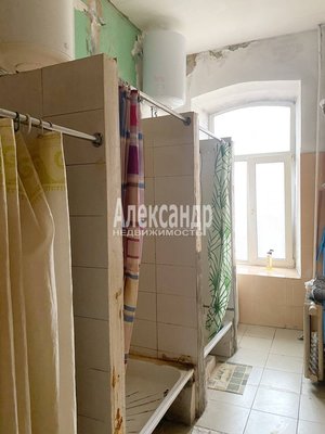 Продам комнату в 20-комн. квартире, Розенштейна ул, д. 33, Санкт-Петербург г