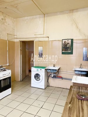 Продам комнату в 20-комн. квартире, Розенштейна ул, д. 33, Санкт-Петербург г