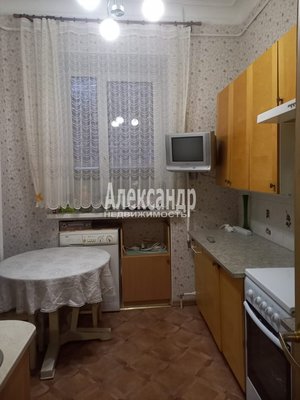 Продам трехкомнатную (3-комн.) квартиру, Зверинская ул, д. 34, Санкт-Петербург г