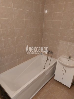 Продам однокомнатную (1-комн.) квартиру, Строителей пр-кт, д. 16, Кудрово г