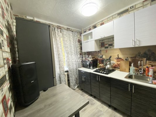 Продам двухкомнатную (2-комн.) квартиру, Центральная ул, д. 8, Коробицыно п