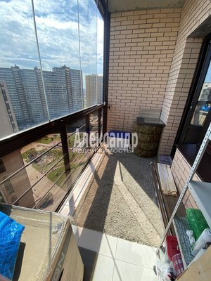 Продам двухкомнатную (2-комн.) квартиру, Менделеева б-р, д. 7 корп. 2, Мурино п