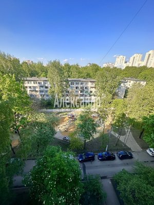 Продам трехкомнатную (3-комн.) квартиру, 1-я Учительская (Учитель-2 тер. СНТ) ул, д. 12 корп. 1, Лукино д