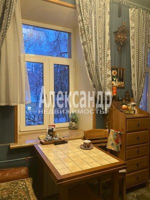 Продам трехкомнатную (3-комн.) квартиру, Александра Матросова ул, 14, Санкт-Петербург г