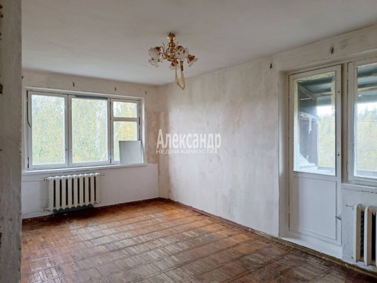 Продам трехкомнатную (3-комн.) квартиру, Кировские Дачи ул, д. 3, Выборг г