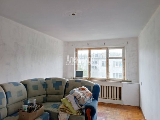 Продам трехкомнатную (3-комн.) квартиру, Кировские Дачи ул, д. 3, Выборг г