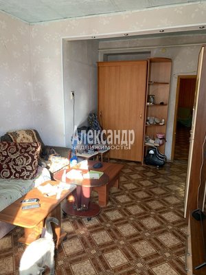 Продам трехкомнатную (3-комн.) квартиру, Вокзальная ул, д. 13, Выборг г