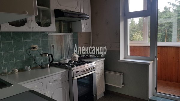 Продам трехкомнатную (3-комн.) квартиру, Мира ул, д. 32, Всеволожск г