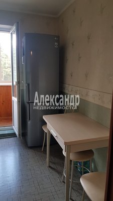 Продам трехкомнатную (3-комн.) квартиру, Мира ул, д. 32, Всеволожск г