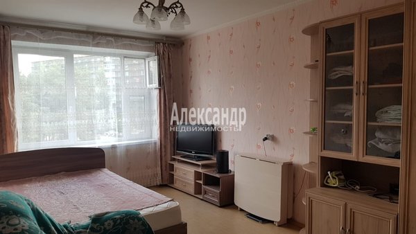 Продам трехкомнатную (3-комн.) квартиру, Мира ул, д. 32, Всеволожск г