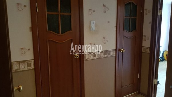 Продам трехкомнатную (3-комн.) квартиру, Мира ул, д. 32, Всеволожск г