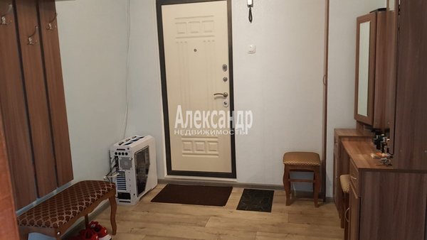 Продам трехкомнатную (3-комн.) квартиру, Мира ул, д. 32, Всеволожск г