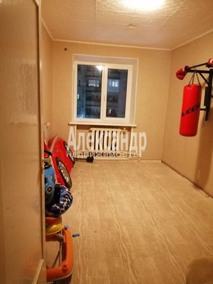 Продам трехкомнатную (3-комн.) квартиру, Круговая ул, д. 3, Перово п