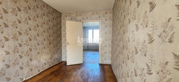 Продам трехкомнатную (3-комн.) квартиру, Коллонтай ул, д. 47 корп. 4, Санкт-Петербург г