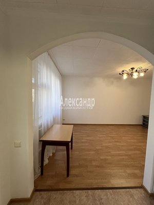 Продам трехкомнатную (3-комн.) квартиру, Спортивная ул, д. 4, Выборг г