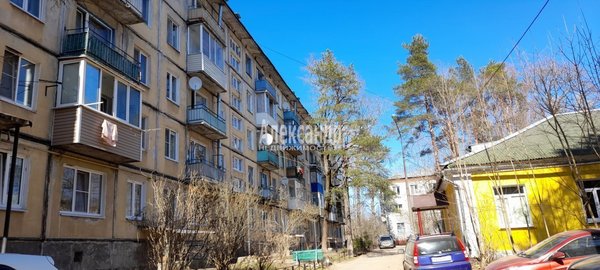 Продам двухкомнатную (2-комн.) квартиру, Черная Речка мкр, д. 12, Сертолово г