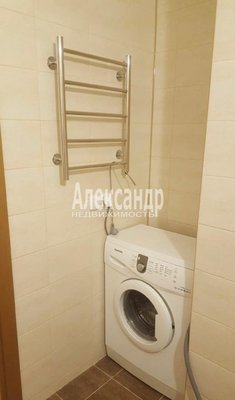 Продам однокомнатную (1-комн.) квартиру, Чарушинская ул, д. 2, Санкт-Петербург г