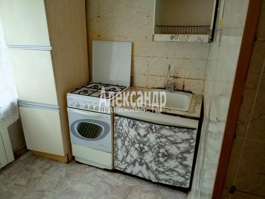 Продам двухкомнатную (2-комн.) квартиру, Заречная ул, д. 15, Сертолово г