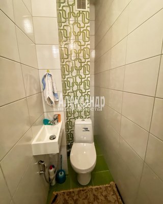 Продам двухкомнатную (2-комн.) квартиру, Афанасьевская ул, д. 1, Санкт-Петербург г