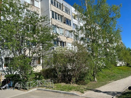 Продам трехкомнатную (3-комн.) квартиру, Гагарина ул, д. 16, Приозерск г