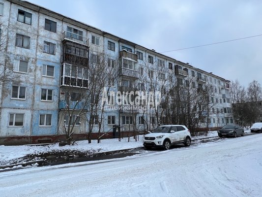 Продам трехкомнатную (3-комн.) квартиру, Пограничная ул, д. 9, Светогорск г